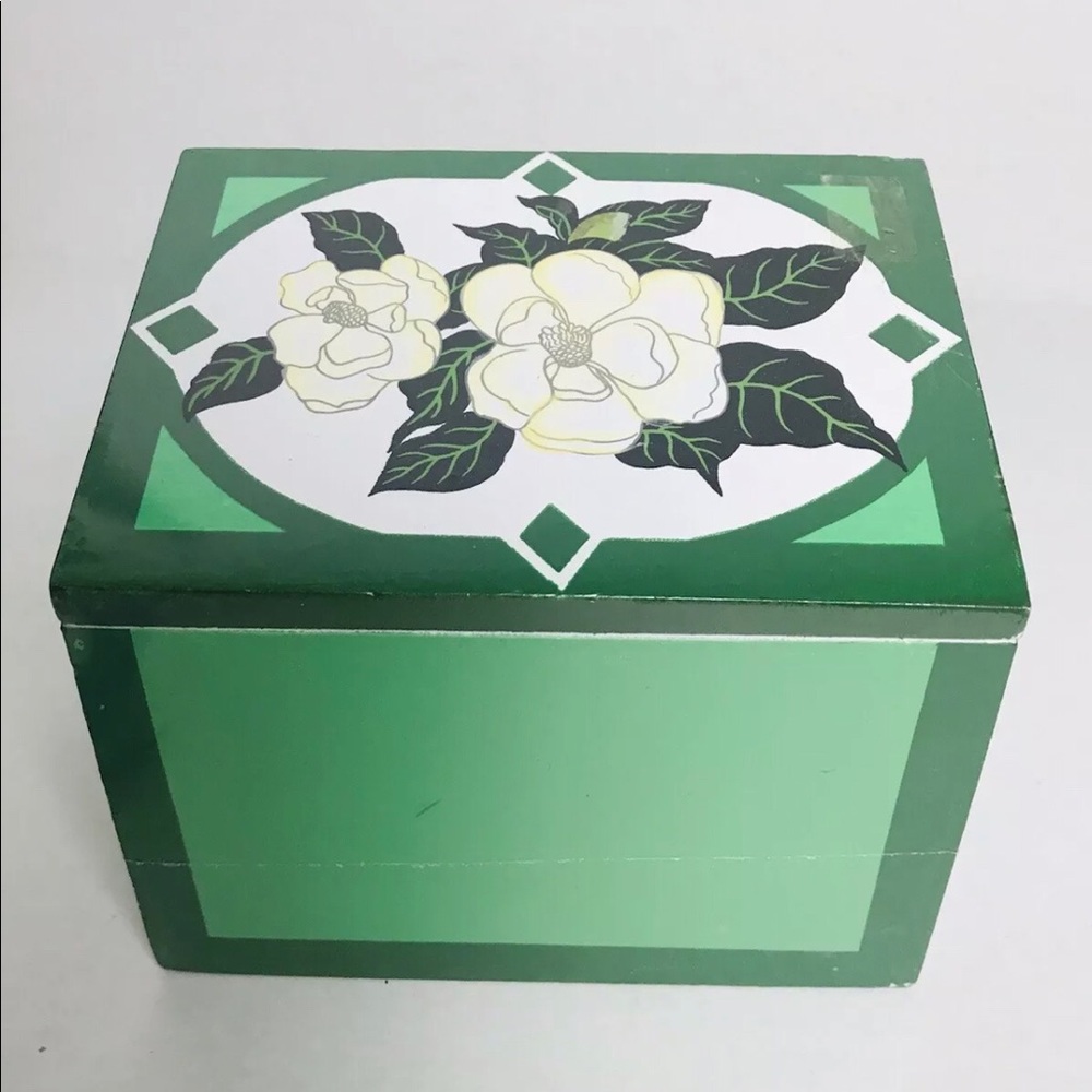 Wooden Decorative Jewelry Box Keepsake Container!